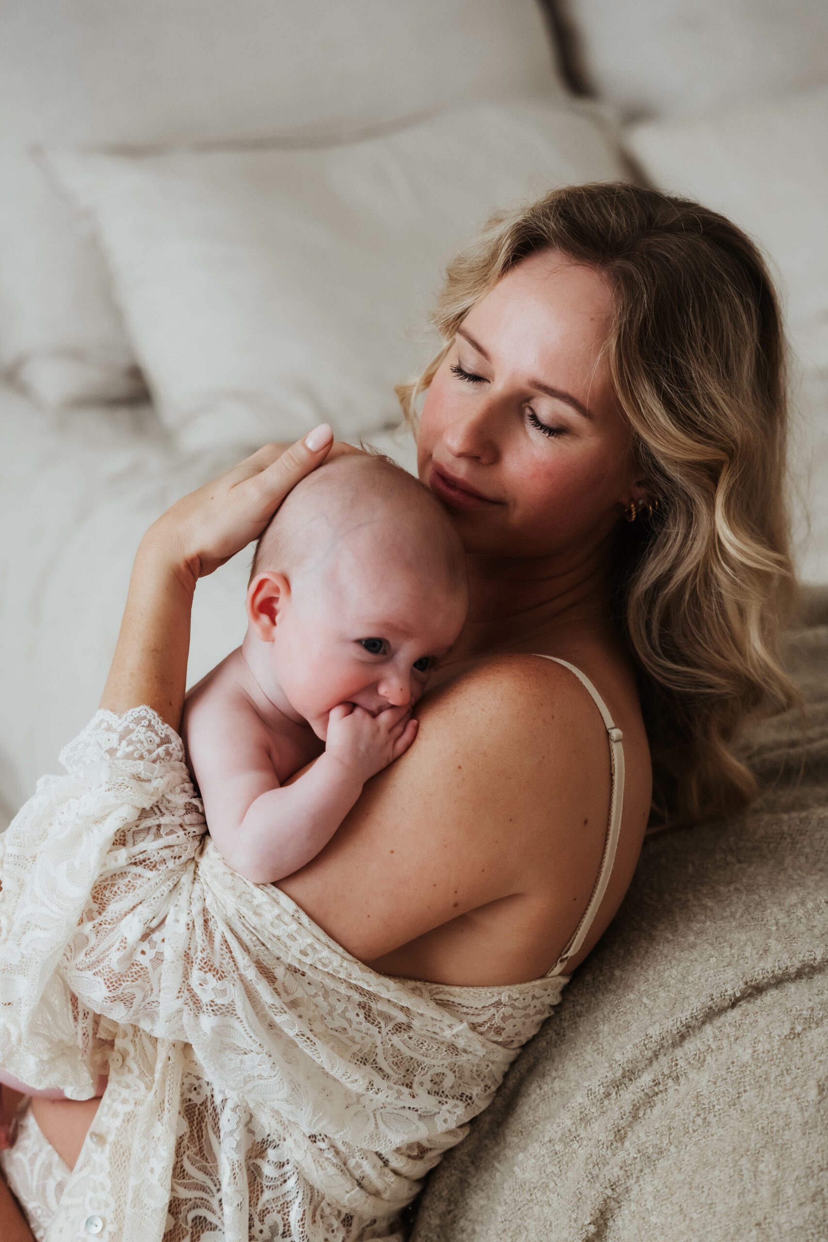 Jadzia Boerrigter Fotografie - preview-1-5 newbornfotoshoot-aan-huis-utrecht-leidscherijn-nieuwegein-ijsselstein